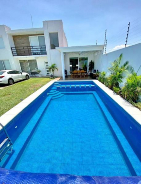 Casa con alberca climatizada en Cuautla Morelos